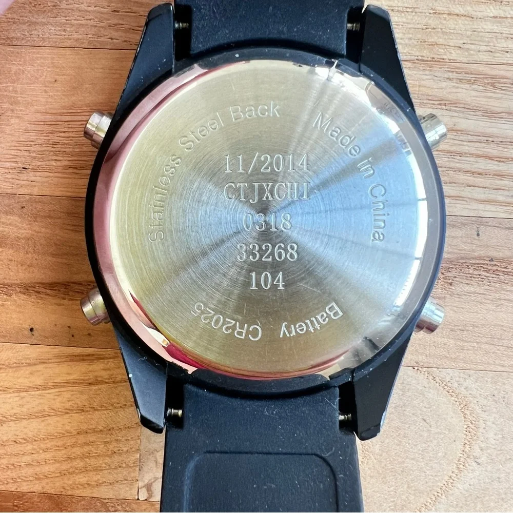 Aero men’s black digital sports watch NEW BATTERY
